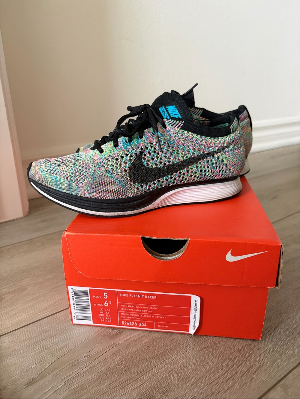 Nike Flyknit Racer Green Strike/Blue Lagoon Size W6.5